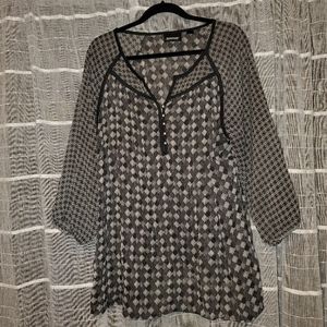 Sheer Black and White 3/4 Sleeve Blouse